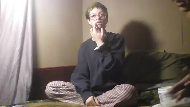 jojosbizarrelyf online show from January 8, 2:15 am