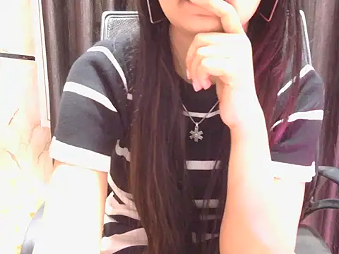 sweet riyaaa online show from March 3, 7:58 am