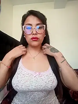 NaYa 90 online show from January 6, 8:01 pm