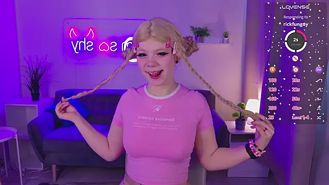 Waifu Ketrin online show from March 1, 7:30 am