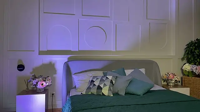  SilkyShadow  online show from February 10, 1:30 am