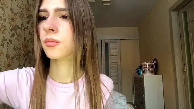 ElsieKuhlmann online show from January 16, 8:21 am