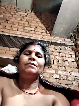 Hot di97 online show from February 9, 10:45 pm