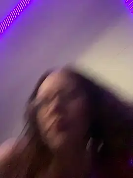 YoungLisaa18 online show from February 12, 8:21 pm