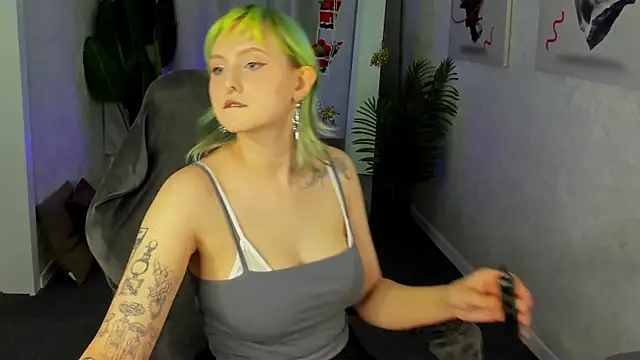 Roziett Belle online show from January 19, 9:49 am