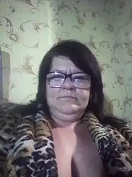 NysiOlsen online show from February 21, 6:52 pm