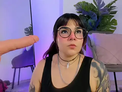 Dakota-bluu online show from February 17, 3:22 pm