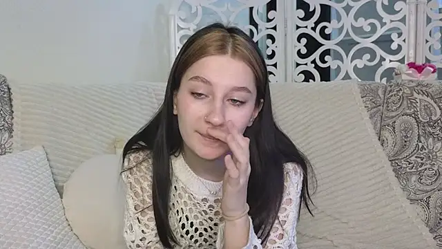 sandy kiss online show from January 19, 9:49 am