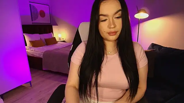 tinafox  online show from February 6, 8:29 am