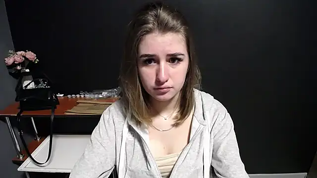 Sunny siren online show from February 11, 2:40 pm