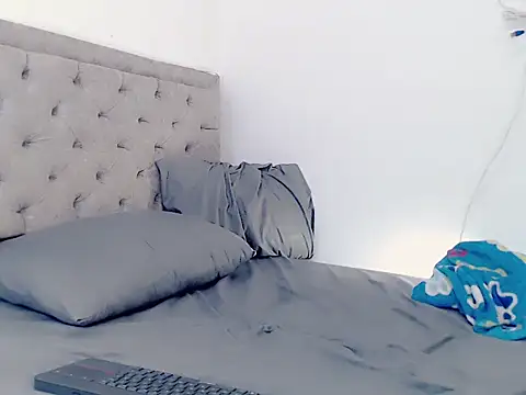 sharol ferrer 23 online show from January 17, 11:45 pm