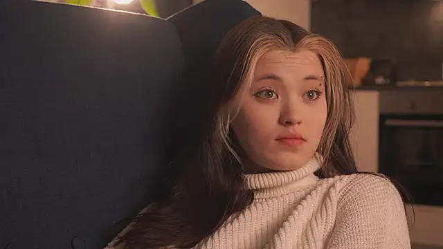 EleniRoeber online show from February 18, 8:30 pm