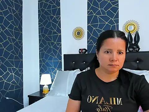 Snapshot of KikyNaughty chatting on February 17, 8:41 pm KikyNaughty online show from February 17, 8:41 pm