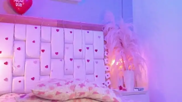 StefanyCondia online show from February 18, 6:29 pm