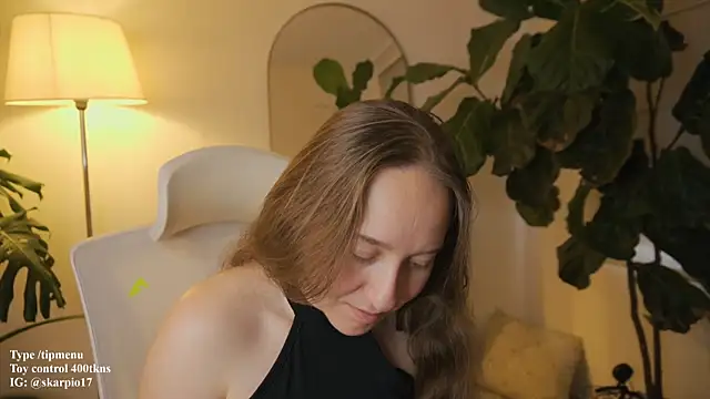 Scarlett NoirMuse online show from February 20, 9:59 pm