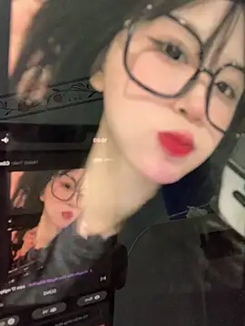 Nana-mup online show from February 1, 8:29 pm