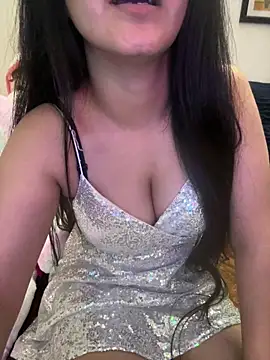 Maahhii online show from February 10, 4:21 pm