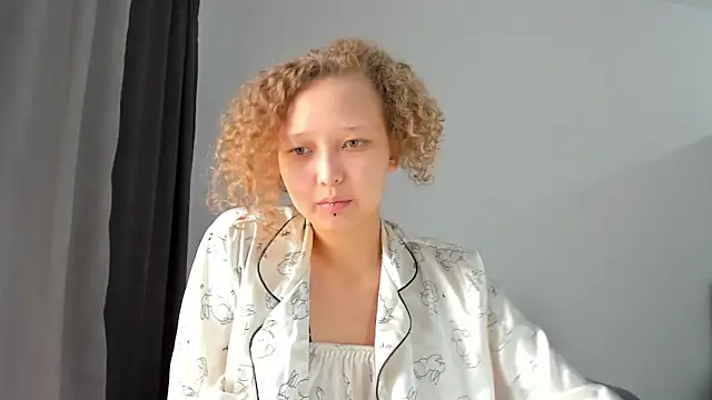 Senya Sol online show from February 12, 9:00 am