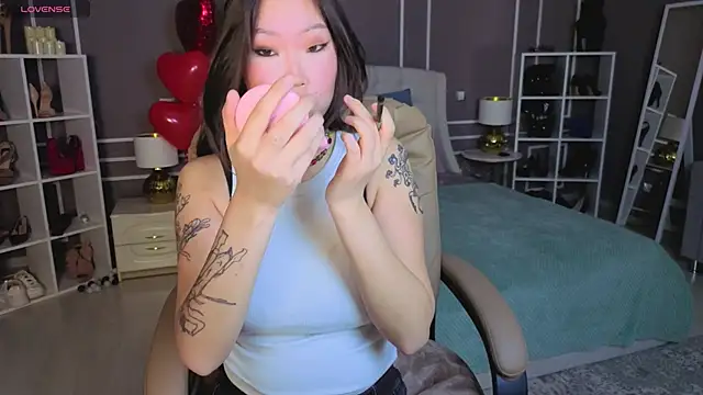 ElinaMotion online show from February 20, 1:04 am