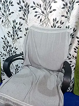 alinaarora online show from February 6, 3:59 pm