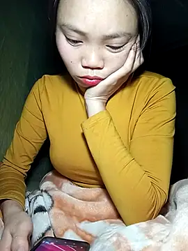 derylove  online show from February 13, 7:04 pm