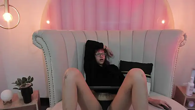 KatsuraRen online show from February 6, 2:20 pm