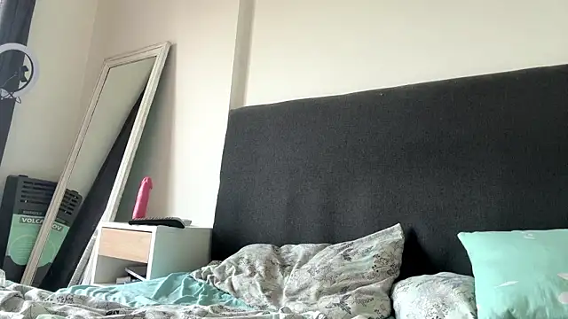 ShontaStrite online show from February 2, 10:14 am