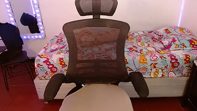 Lolitaa  VIP online show from February 12, 7:59 pm