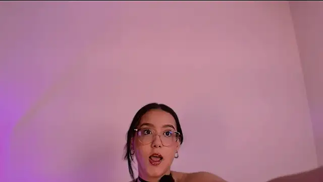 kittysophie  online show from February 12, 12:18 pm