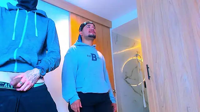 TheBatMansion online show from February 15, 7:51 am