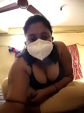 Curvy Trisha online show from February 3, 5:49 am