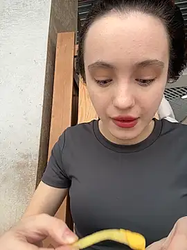 MiaTee online show from February 7, 4:27 am