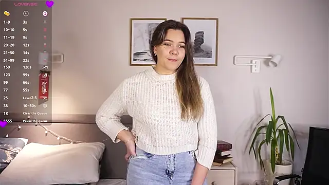 MayPortman online show from February 12, 3:47 pm