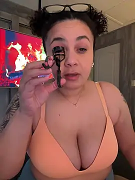 BabyChanntal online show from February 18, 9:47 pm