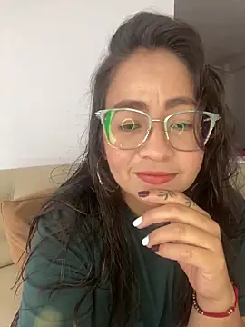 alisbloom online show from February 2, 6:07 pm