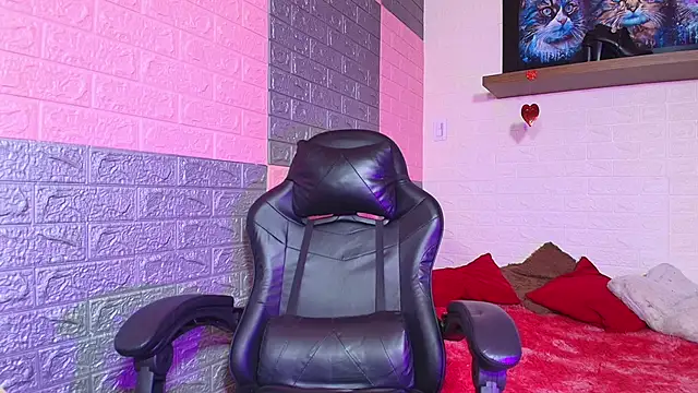 alanna Love02 online show from March 1, 7:02 pm