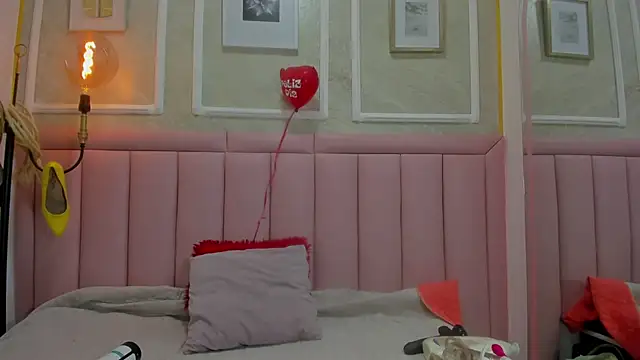 Luna cocoa online show from February 18, 1:21 pm