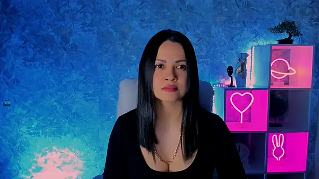 karolina robinson online show from March 1, 11:43 am