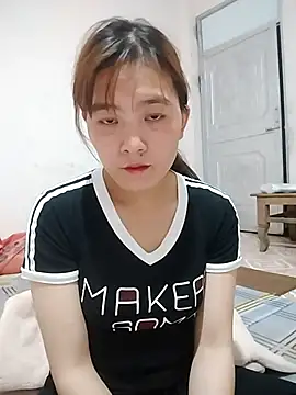 Queen-love45 online show from March 3, 1:50 pm