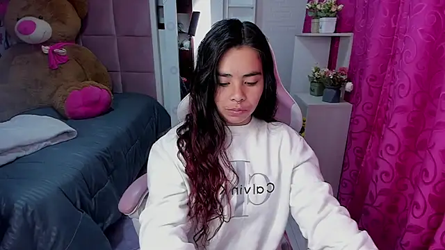 liany taylor online show from February 15, 2:47 am