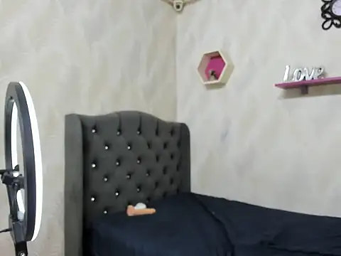 Andrea girlx online show from February 18, 2:27 pm