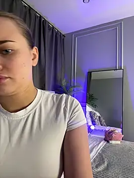 MonicaWestt online show from February 19, 6:35 am