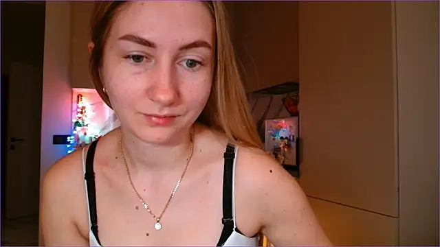 BluueSilk online show from February 17, 6:35 am