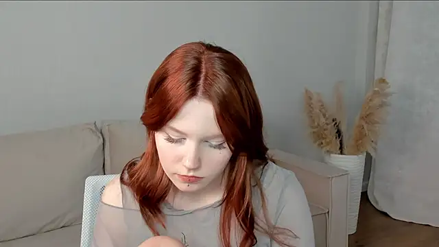 Julia Anis online show from February 24, 1:05 am