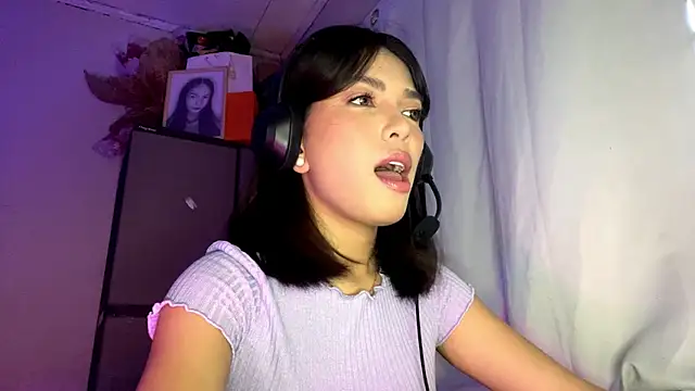 ConstancePorrini online show from February 9, 7:32 am