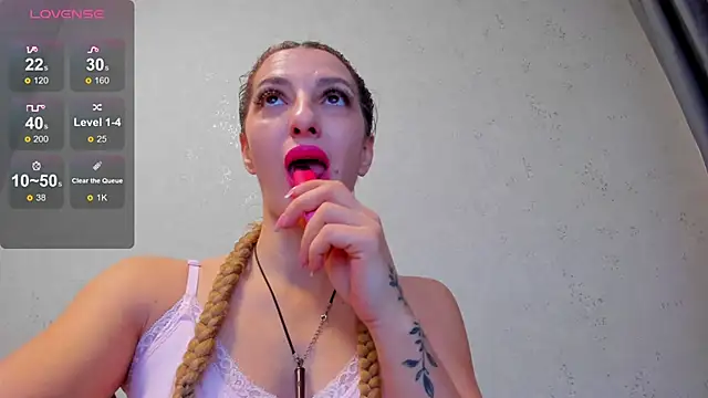 LannaQuinn online show from February 4, 3:09 am