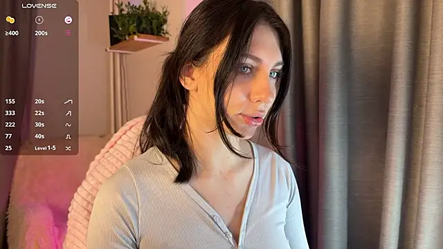 lunawho online show from February 15, 4:04 am