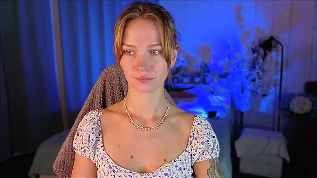 Crystal Kris online show from February 24, 5:17 am