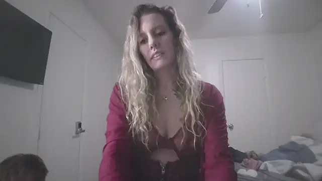 lynnthomas online show from February 24, 10:14 am