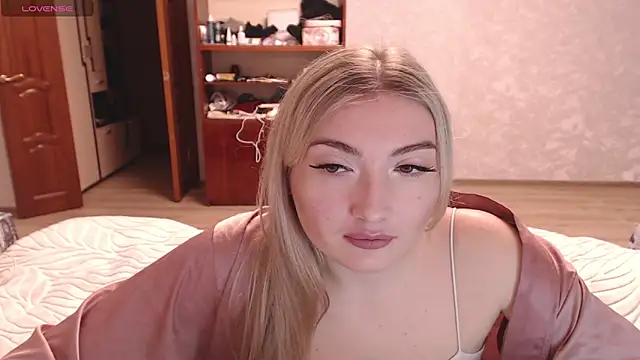 MiraRoy online show from February 8, 3:16 pm